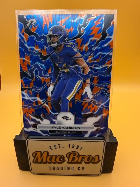 2025 Topps Resurgence #9 Kyle Hamilton Blue & Orange Spark Refractor